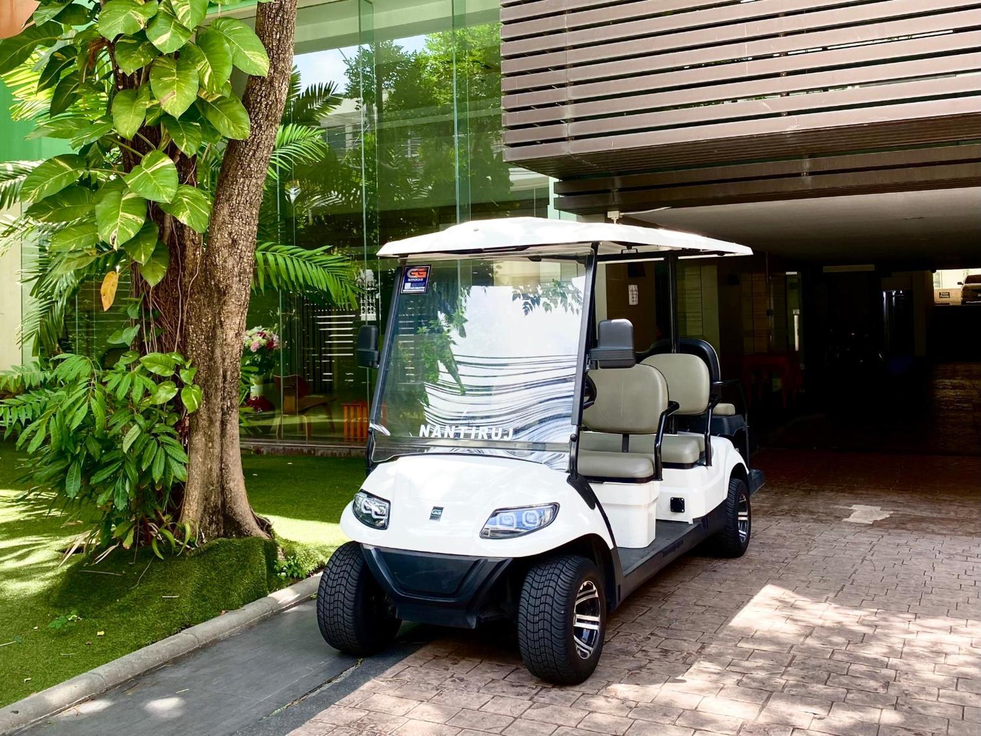 Nantiruj Tower - นันทิรุจ ทาวเวอร์ เซอร์วิสอพาร์ทเม้นท์ สุขุมวิท ซอย 8 Apartment Bangkok Bagian luar foto