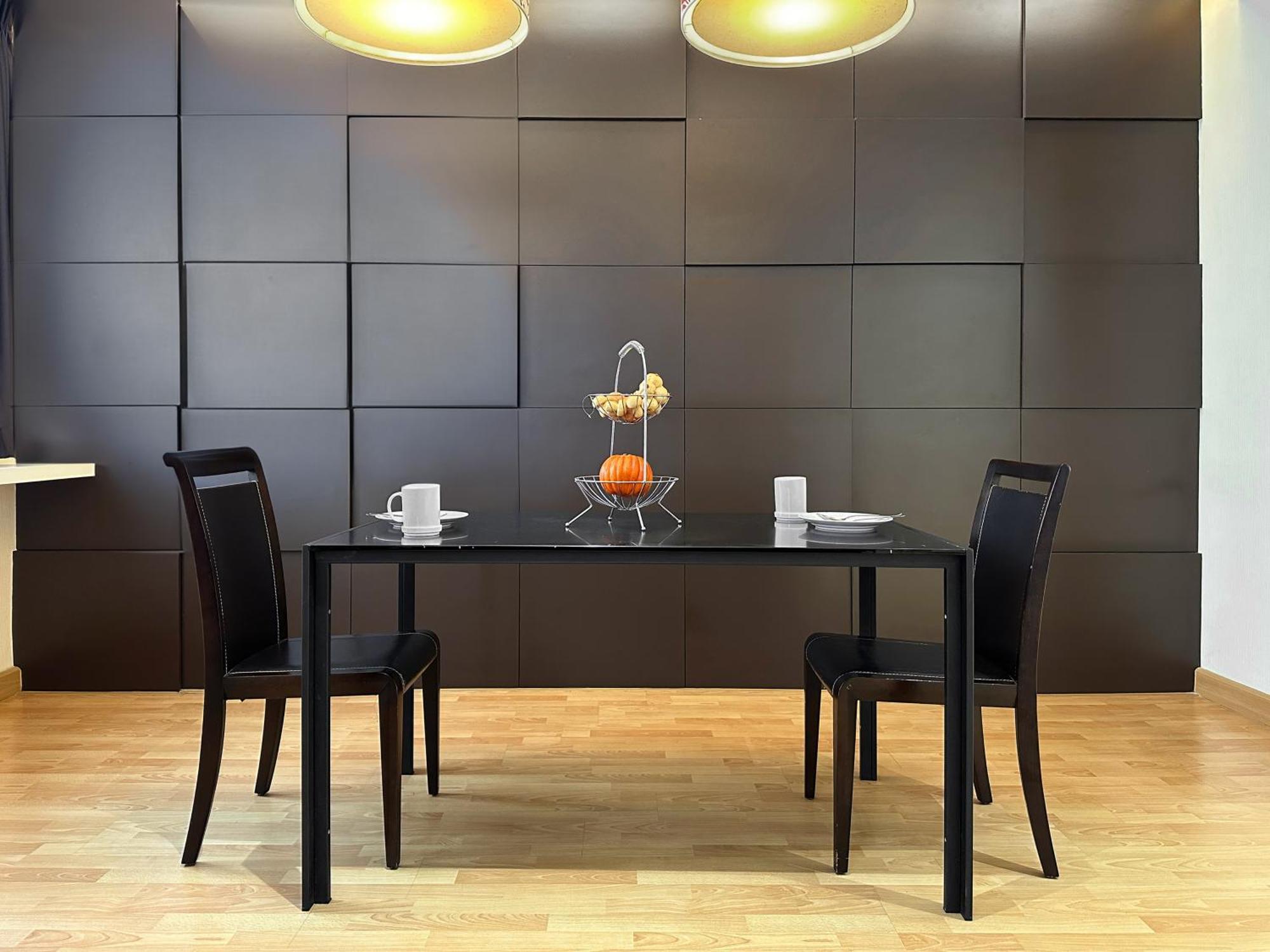 Nantiruj Tower - นันทิรุจ ทาวเวอร์ เซอร์วิสอพาร์ทเม้นท์ สุขุมวิท ซอย 8 Apartment Bangkok Bagian luar foto